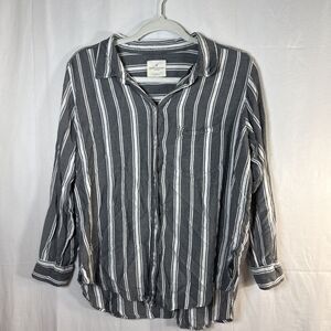 American Eagle Oversized Fit Grey And White Striped Button Shirt Women’s Medium